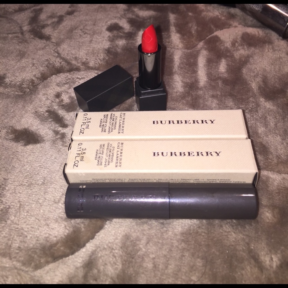 BURBERRY MAKEUP LOT